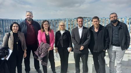  داليت شطاوبر تزور مدرسة اشبال القدس للعلوم والتكنولوجيا